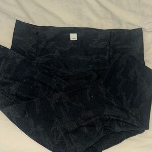 Vuori Black Camouflage Leggings